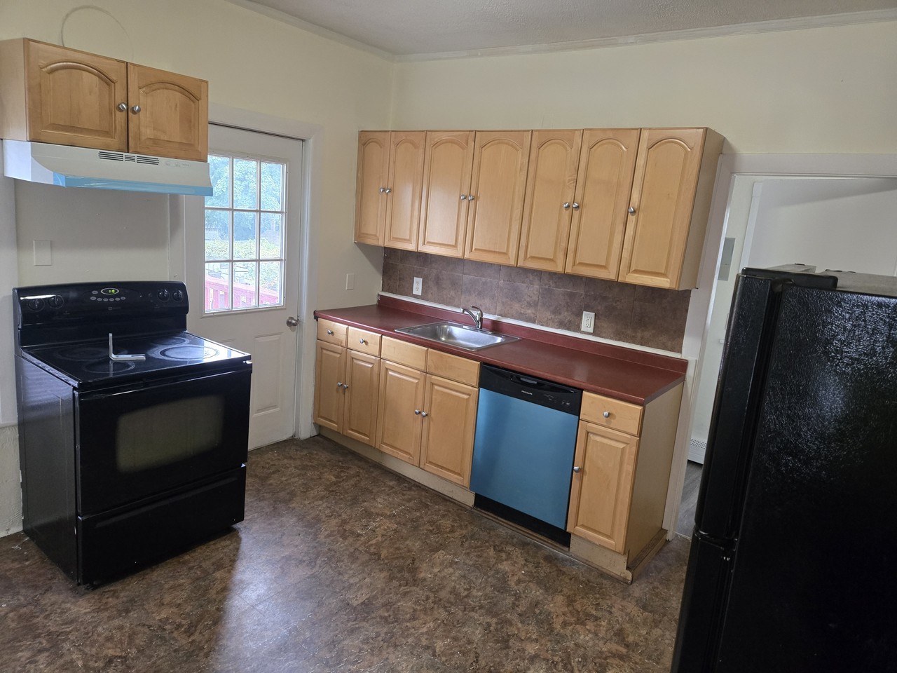60 Oak St #2 - Photo 3 of 15