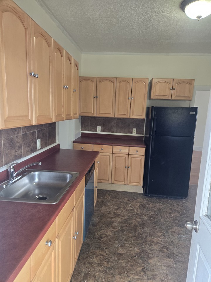 60 Oak St #2 - Photo 5 of 15