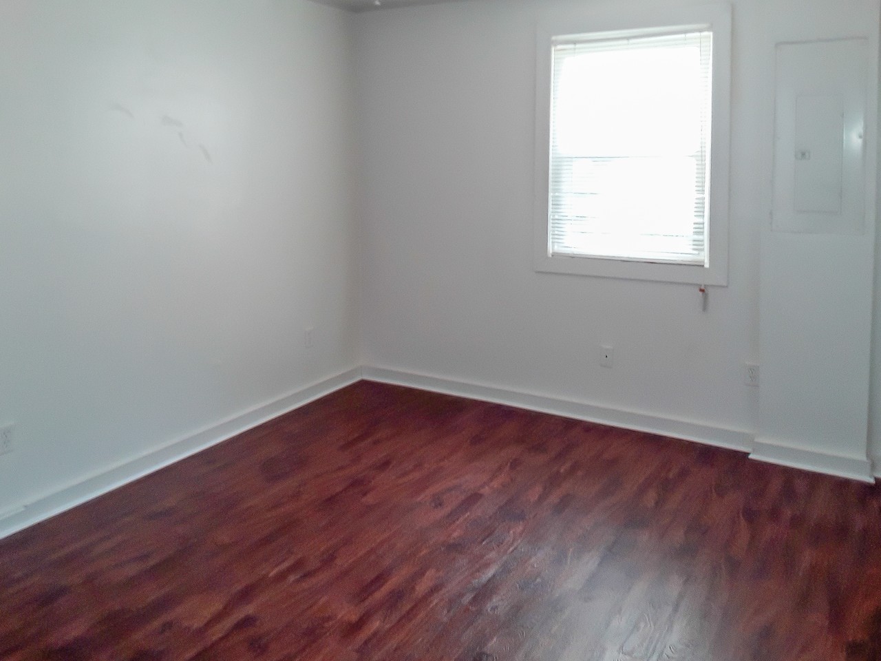 123 Spruce St #NA - Photo 5 of 9
