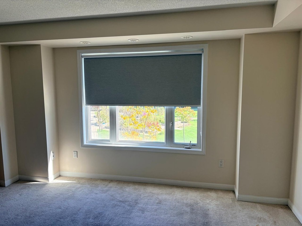 3185 Boxford Cres - Photo 2 of 11