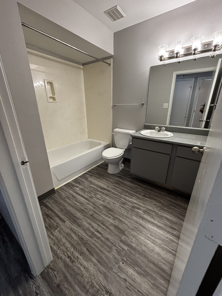 3817 S. Veterans Blvd-1018 #1018-50 - Photo 5 of 12