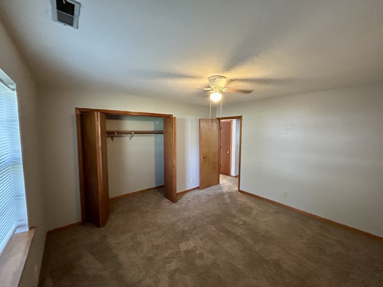 1221 Pine St #1225 - Photo 4 of 8