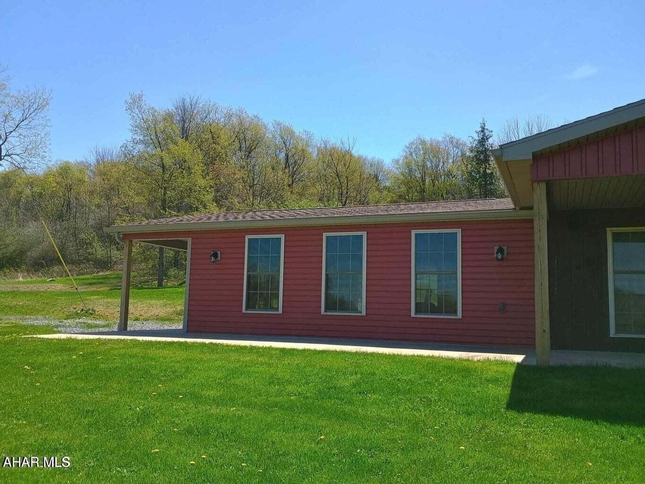 377 Eger Rd - Photo 6 of 22