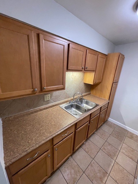 932 West Rollins Road932-E #932E - Photo 2 of 8