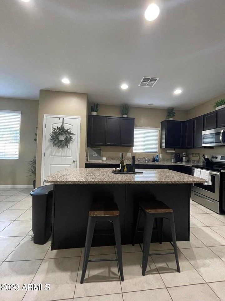 41250 W Williams Way - Photo 2 of 20