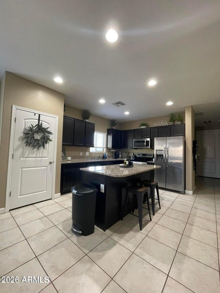 41250 W Williams Way - Photo 3 of 20