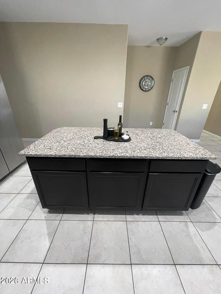 41250 W Williams Way - Photo 4 of 20