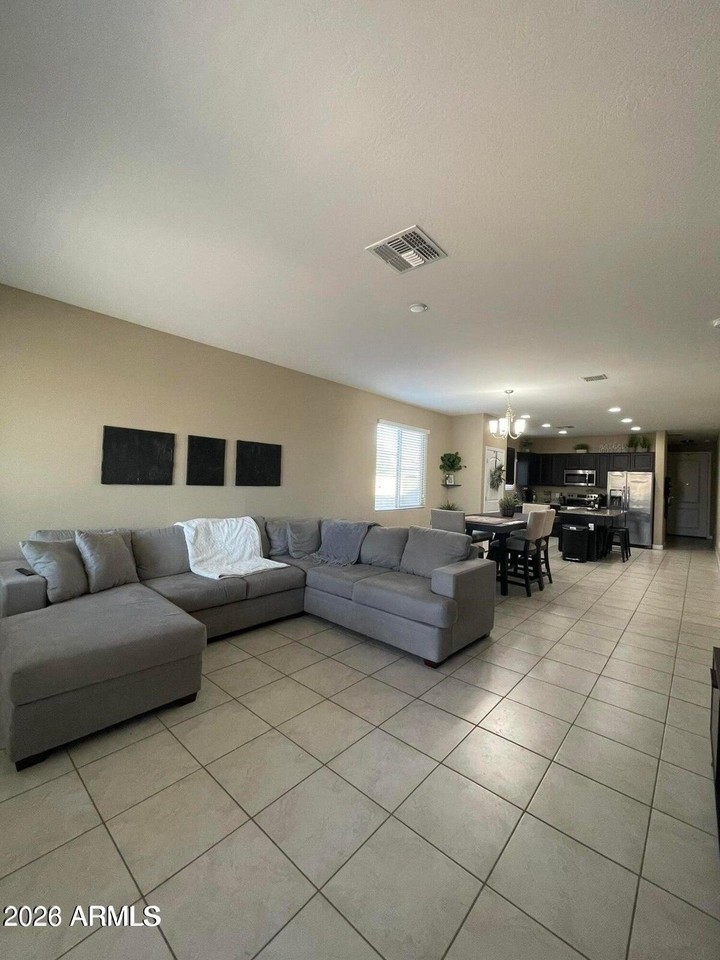 41250 W Williams Way - Photo 6 of 20