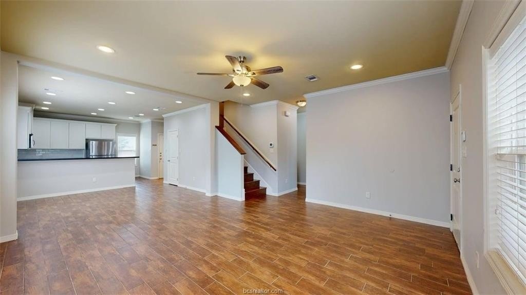 106 Richards St - Photo 2 of 29
