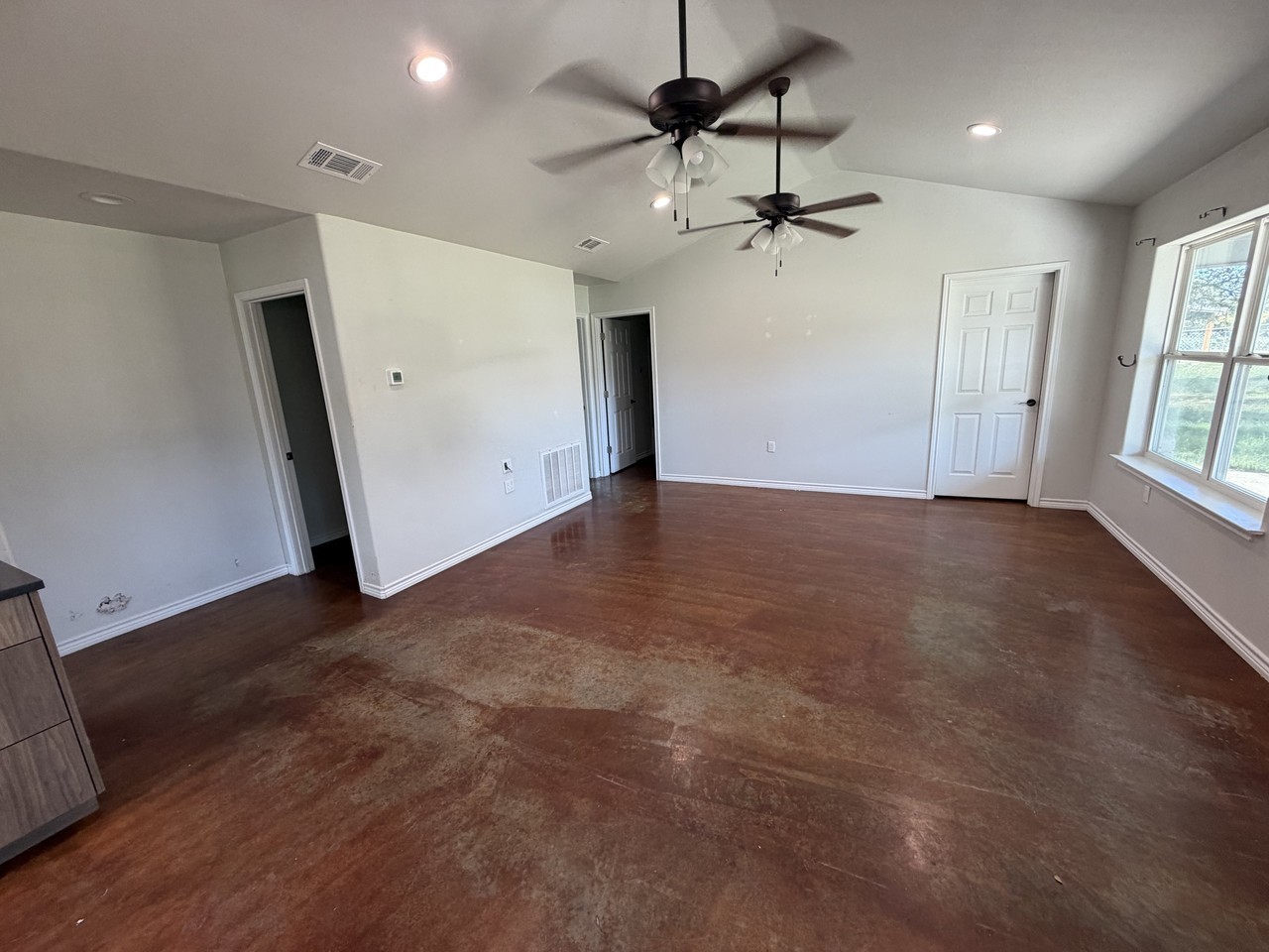 231 Deer Dr #1 - Photo 3 of 6