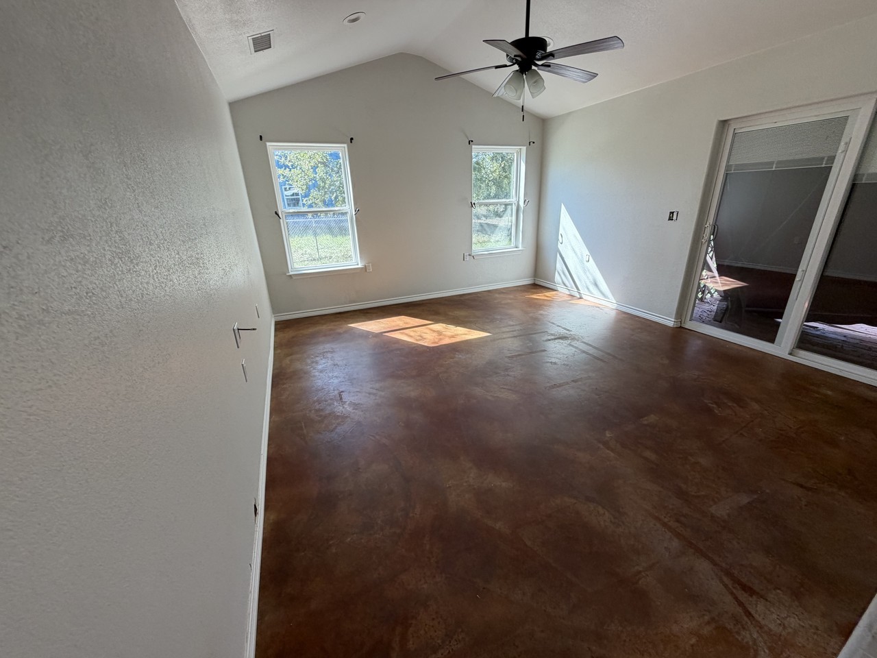 231 Deer Dr #1 - Photo 5 of 6