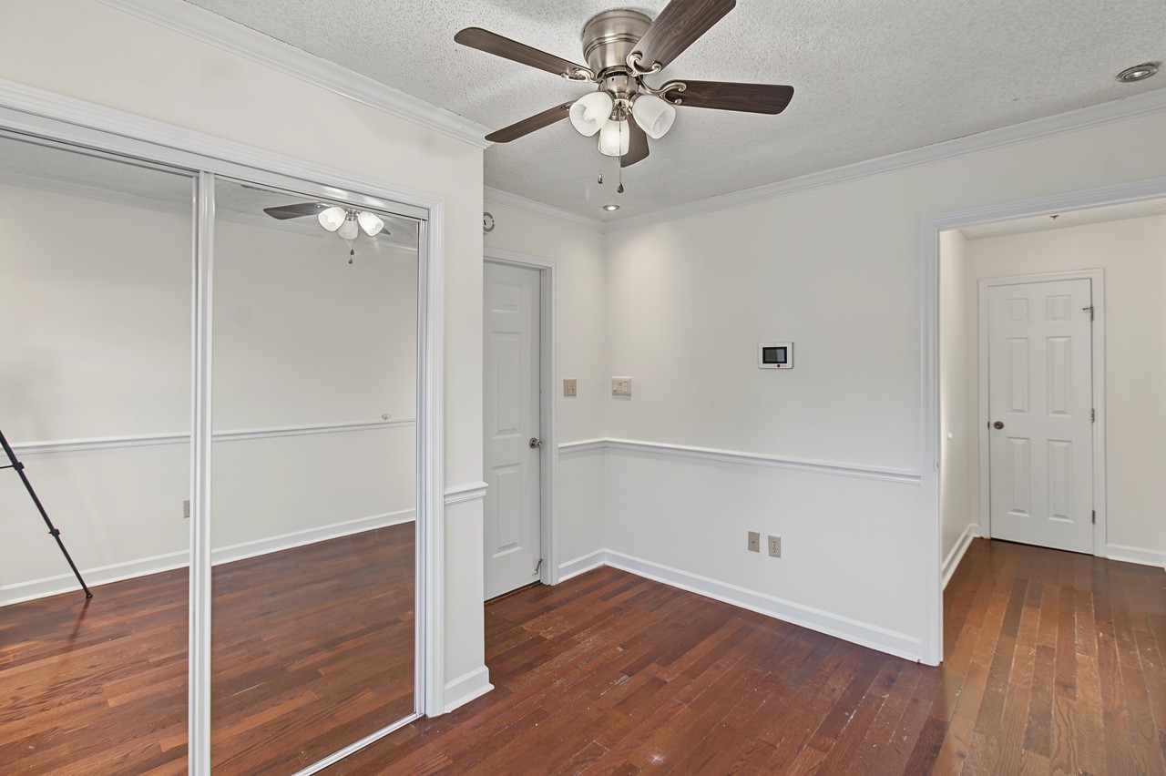 807 Barony Ct #1 - Photo 5 of 38