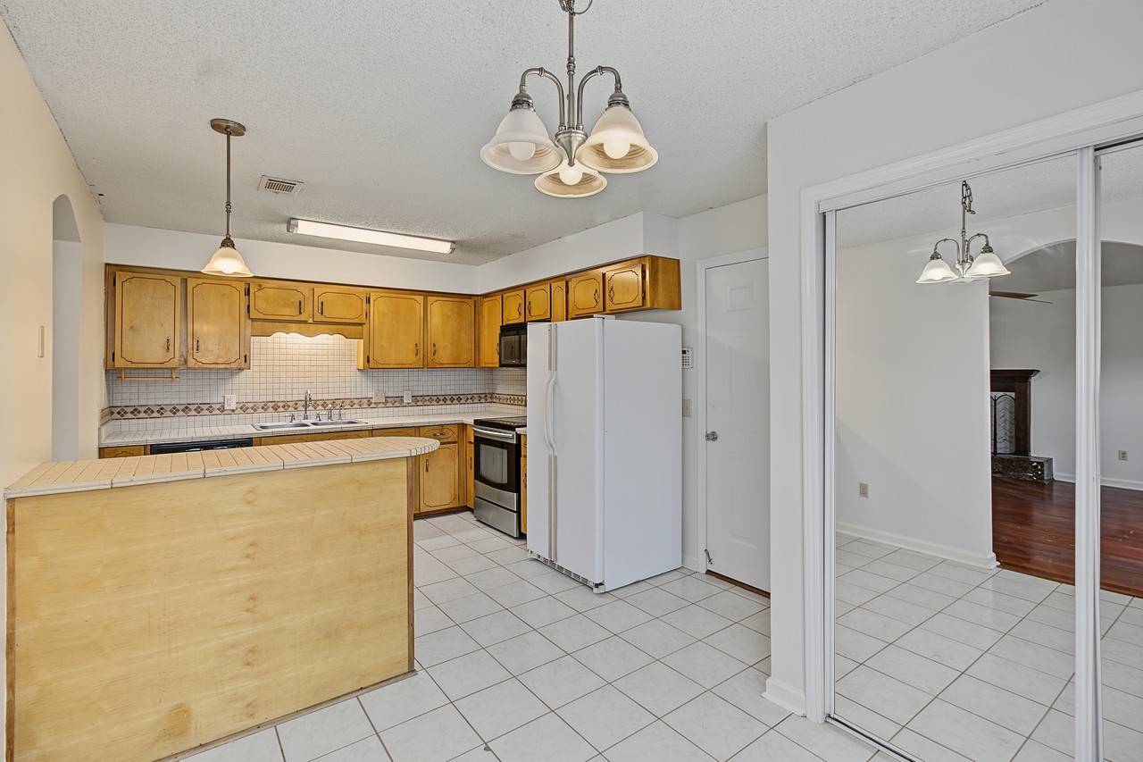 807 Barony Ct #1 - Photo 6 of 38