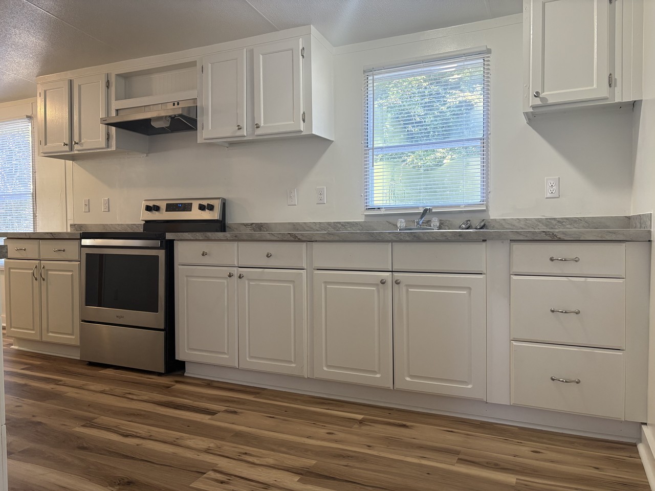 925 Salters St #1 - Photo 3 of 16