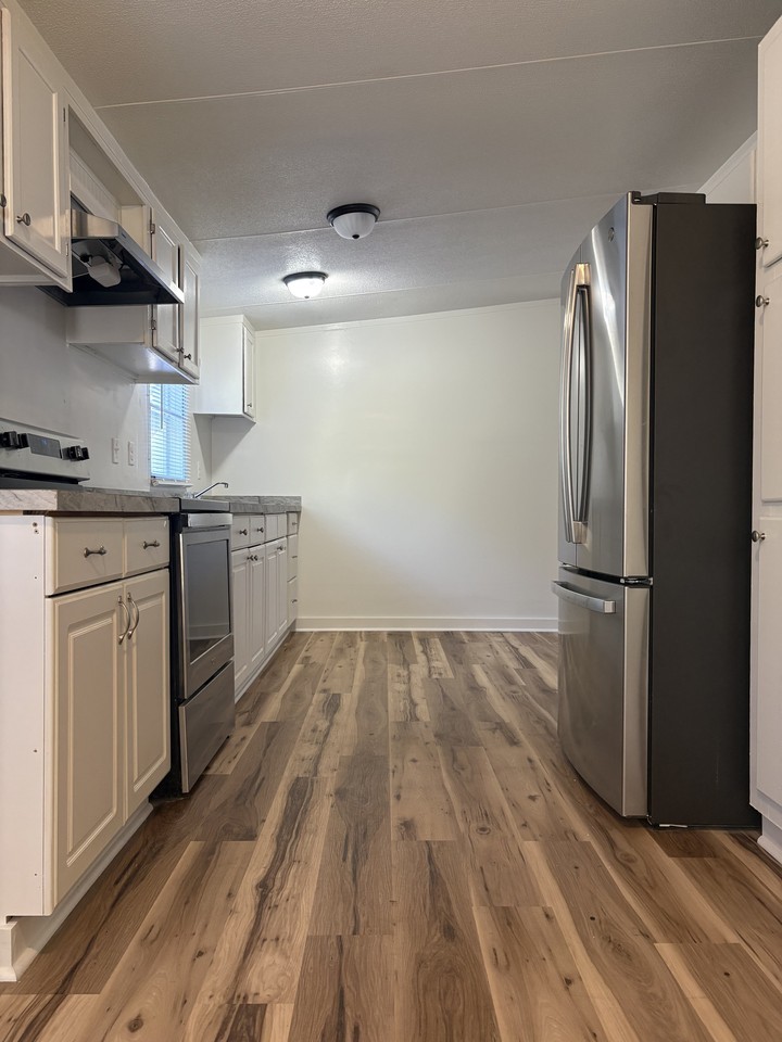 925 Salters St #1 - Photo 5 of 16