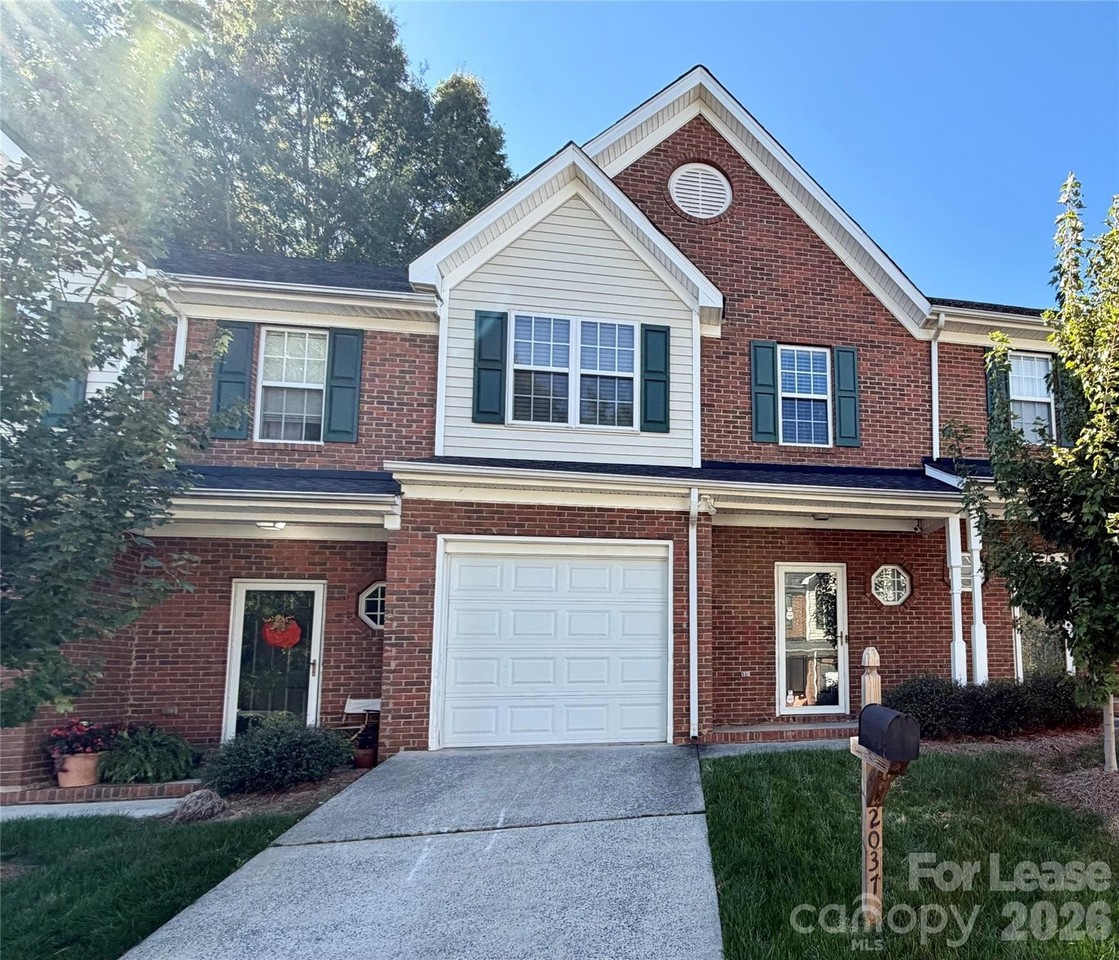 2037 Lennox Square Rd - Photo 2 of 29