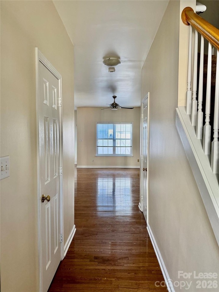 2037 Lennox Square Rd - Photo 3 of 29