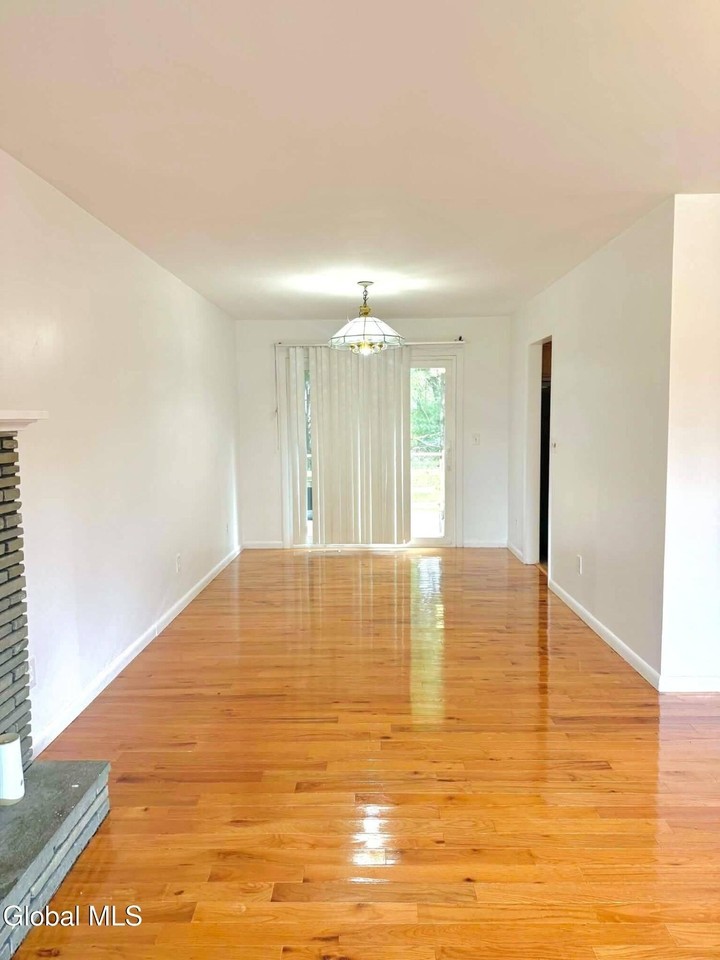 1614 Wendell Ave - Photo 7 of 27