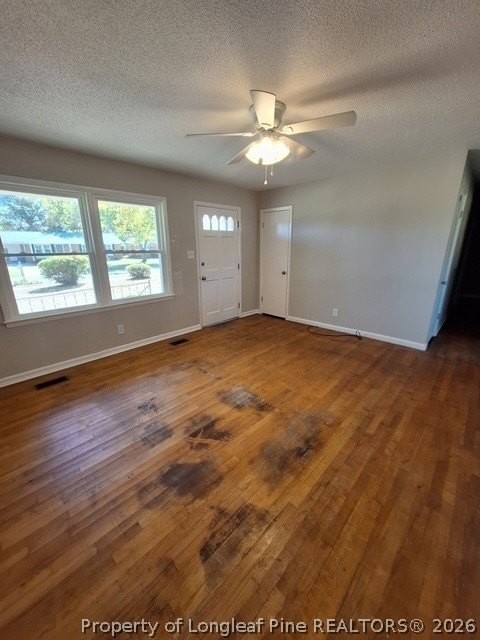 5627 Carson Dr - Photo 3 of 19