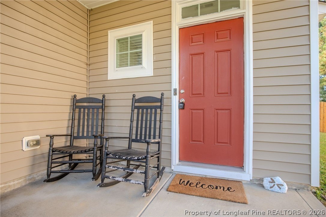 371 River Oak St - Photo 4 of 38