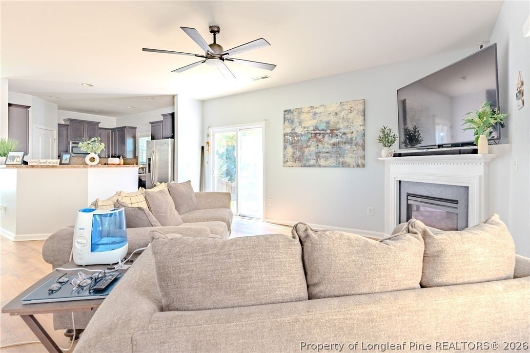 371 River Oak St - Photo 5 of 38
