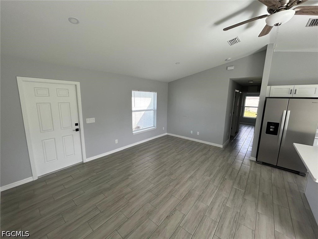 2819 31st St W - Photo 2 of 24