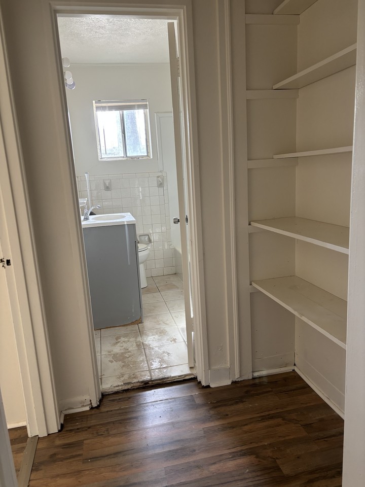 121 Melrose Dr #1 - Photo 5 of 22