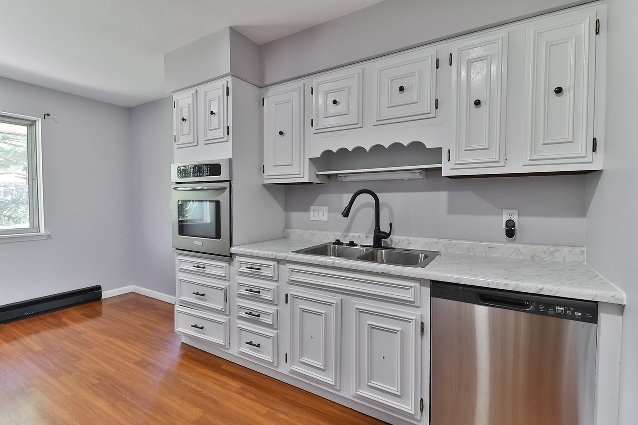 1660 Victoria Ln #1 - Photo 5 of 10