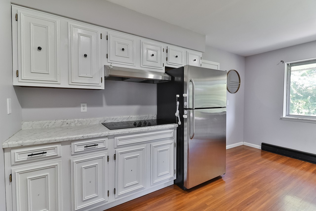 1660 Victoria Ln #1 - Photo 6 of 10