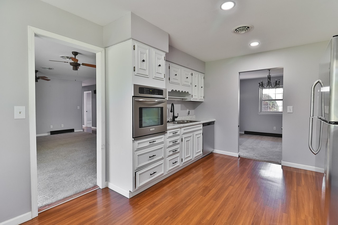 1660 Victoria Ln #1 - Photo 7 of 10
