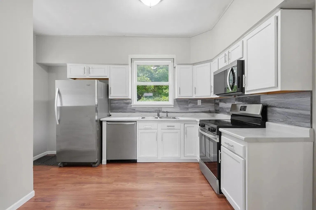 605 Union St - Photo 4 of 8