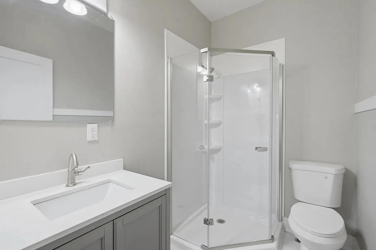 605 Union St - Photo 7 of 8