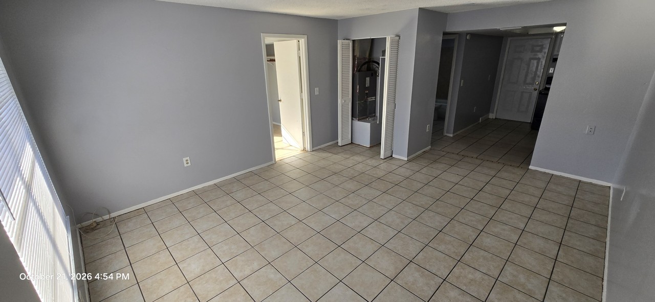 3824 9th St E #3826 - Photo 3 of 22
