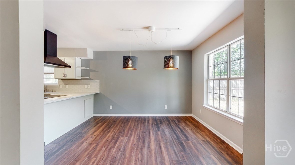 152 Parkside Dr - Photo 6 of 28