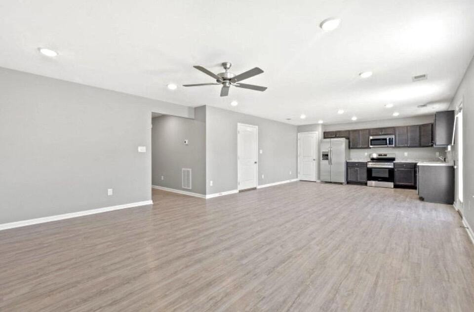 356 Pageant Dr - Photo 5 of 11