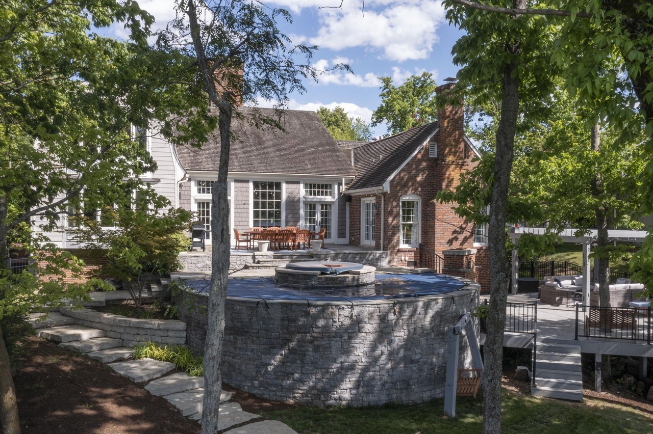 2104 Island Pt - Photo 2 of 50