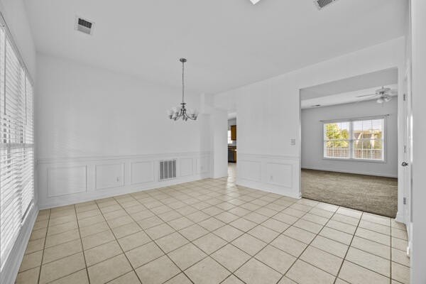 472 Southpoint Dr - Photo 3 of 31