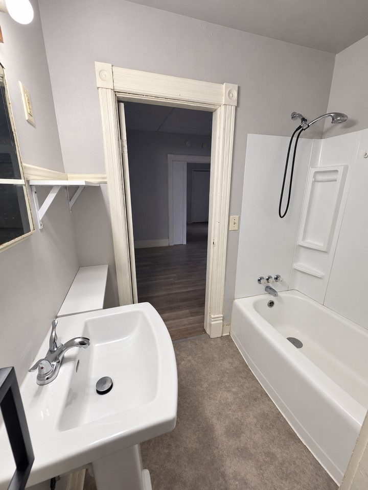 118 N 2nd Ave Lowr - Photo 6 of 13