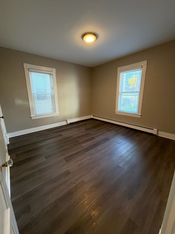 502 Cartier St #1 - Photo 7 of 14