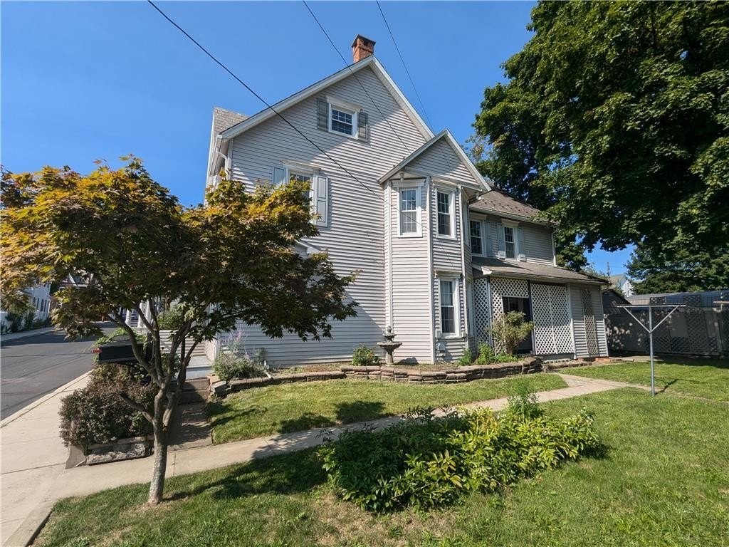 222 C St - Photo 2 of 13
