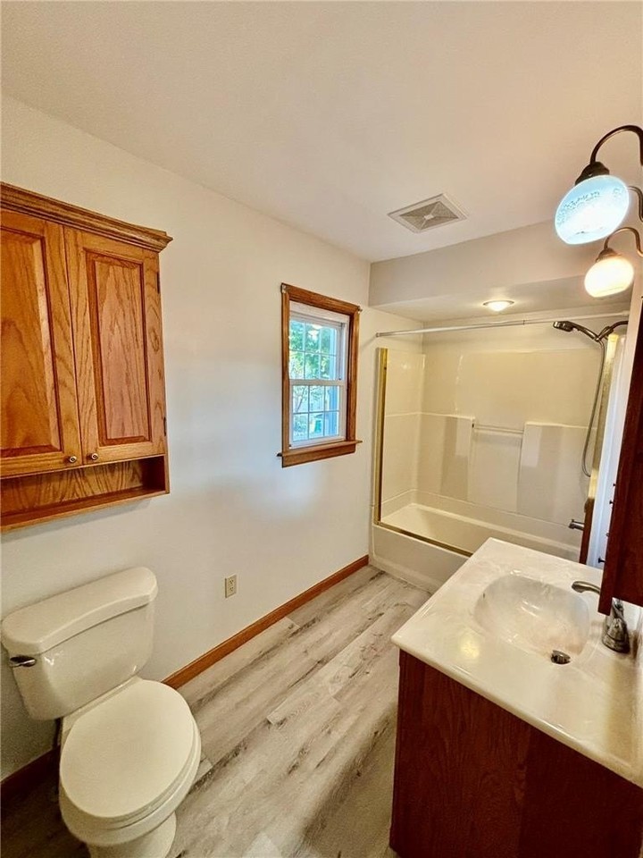 222 C St - Photo 6 of 13