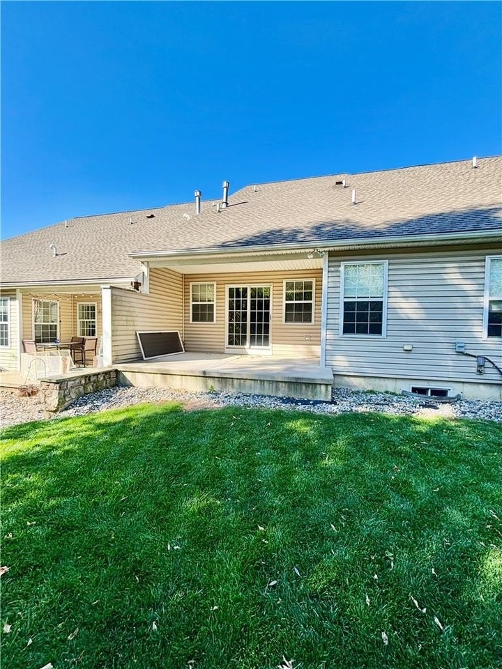 386 W Saint Elmo St - Photo 2 of 17