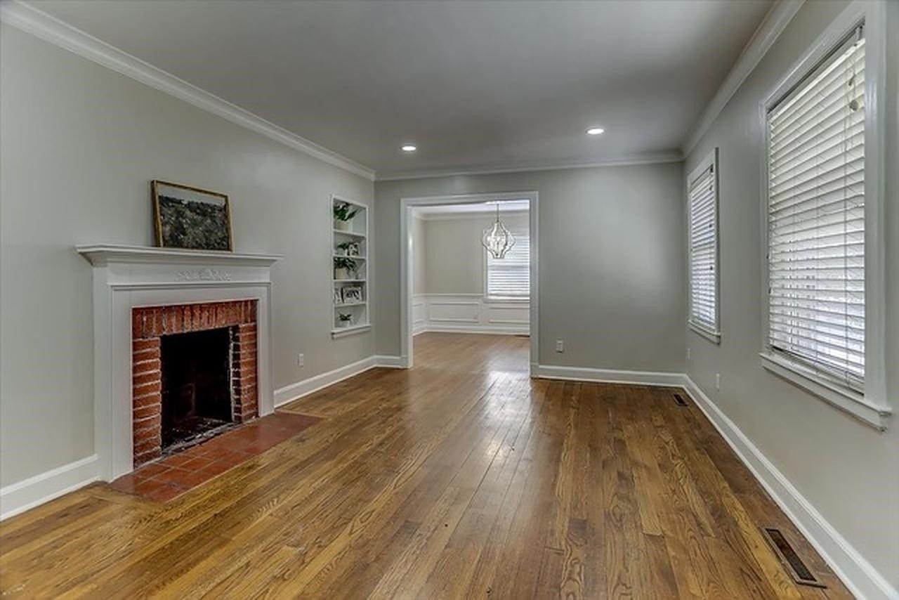 176 Picardy St - Photo 4 of 30