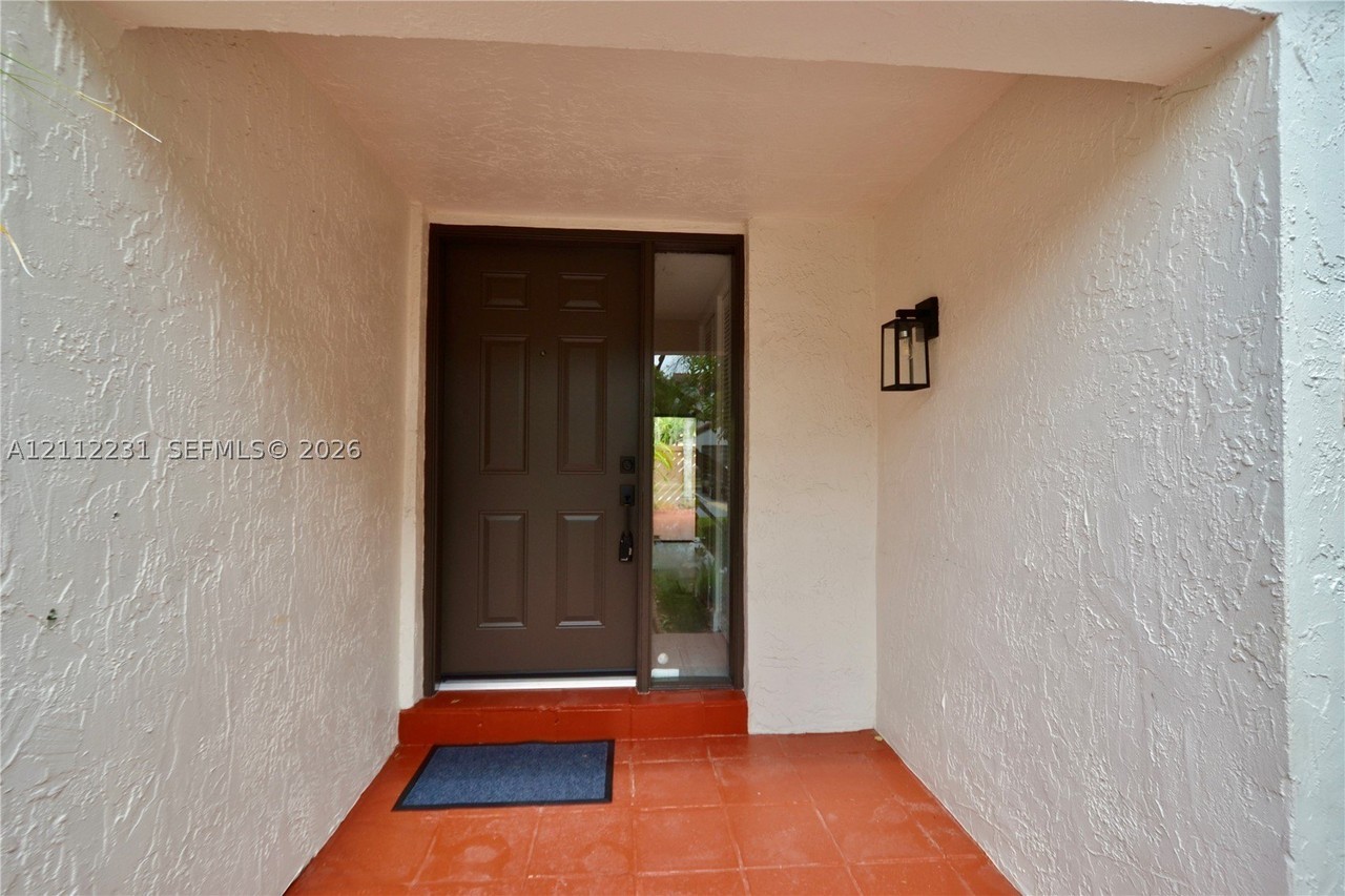 12425 Sw 94th Ln #0 - Photo 2 of 32
