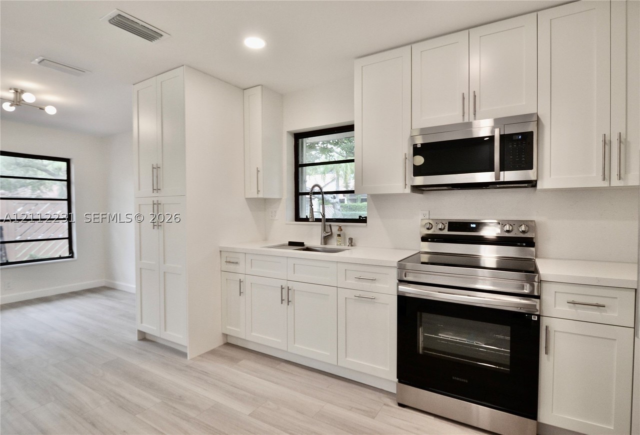 12425 Sw 94th Ln #0 - Photo 3 of 32
