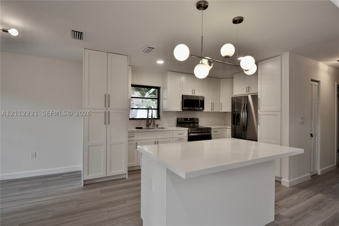 12425 Sw 94th Ln #0 - Photo 5 of 32