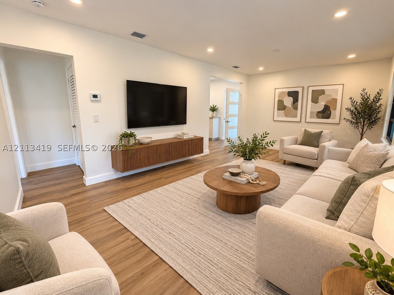 430 Ne 110th Ter #0 - Photo 4 of 19