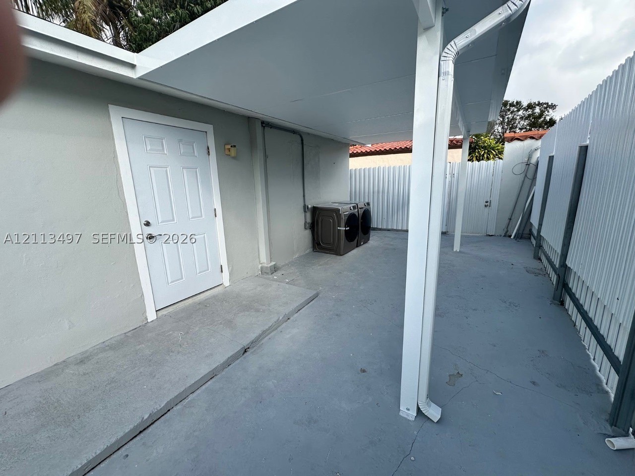2300 Sw 59th Ave #0 - Photo 2 of 8