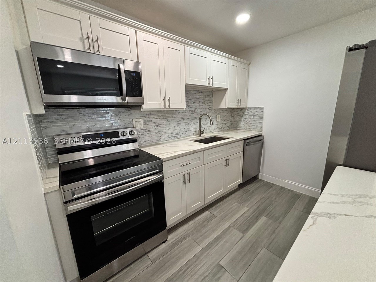 4840 Sw 25th Ave #4840 - Photo 2 of 8