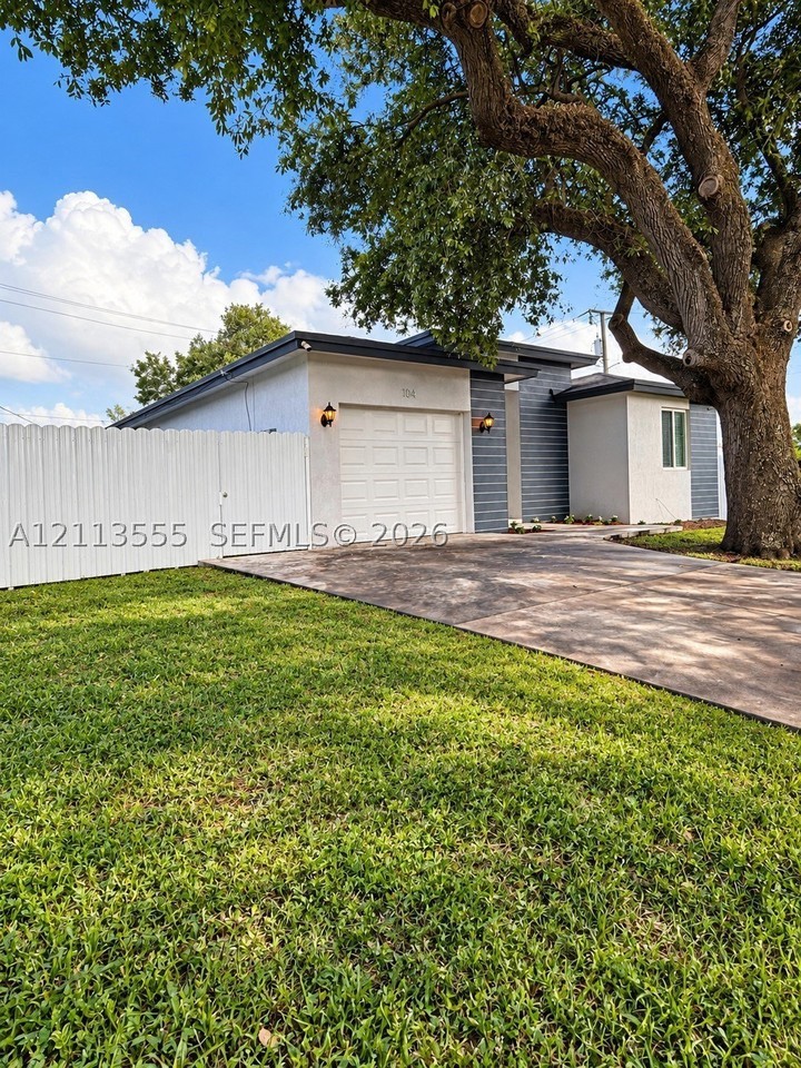 104 Nw 31st Ave - Photo 4 of 32